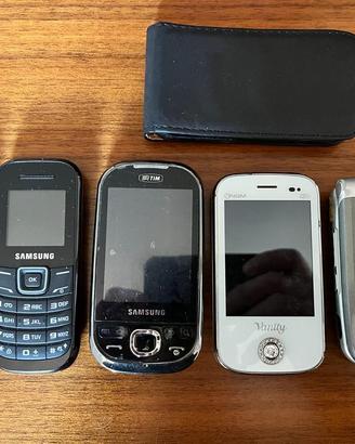 Set Cellulari funzionanti ma con batterie da sos