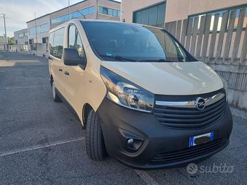 Opel vivaro 2016 9 posti