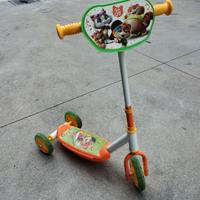 monopattino buffycats disney