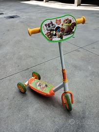 monopattino buffycats disney