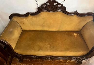 Divanetto stile classico