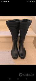 stivali burberry pari al nuovo !