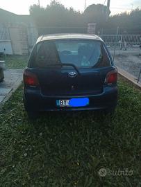 TOYOTA Yaris - 2002