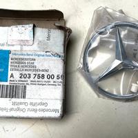 Mercedes stemma originale e presa d’aria bagagliai