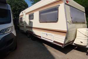 Roulotte Burstner lux