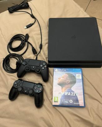 Ps4 con 2 joistick e Fifa22