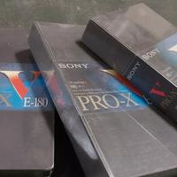 3 VIDEOCASSETTE VHS - SONY PRO-X - E-180