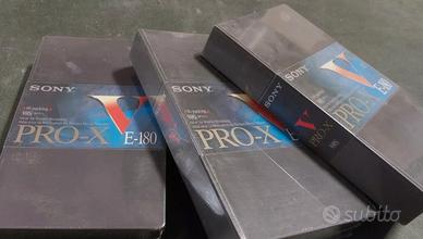 3 VIDEOCASSETTE VHS - SONY PRO-X - E-180