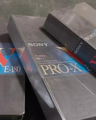 3 VIDEOCASSETTE VHS - SONY PRO-X - E-180