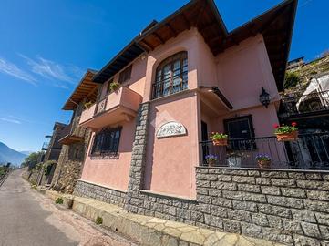 VILLA SINGOLA A CIVO