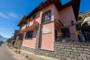 VILLA SINGOLA A CIVO