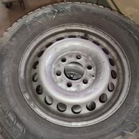 Gomme invernali NOKIAN 205/75R16C 113/111S