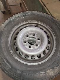 Gomme invernali NOKIAN 205/75R16C 113/111S