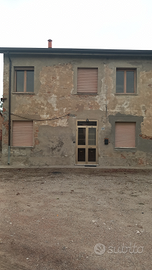 Casa semindipendente con lavori da fare