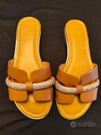 Sandali bassi cuoio con strass Catwalk – Tg. 39