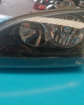 FARO ANTERIORE SX FORD FOCUS 2007