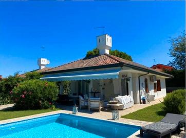 Villa con 3 camere e piscina tutta al piano terra