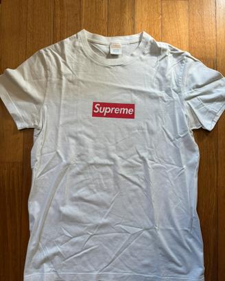 T-Shirt Supreme