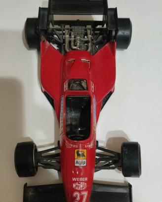 Modellino Ferrari 126 C4 Bburago 1:24