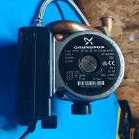Pompa circolatore Grundfos UPM2 15-60 per caldaia