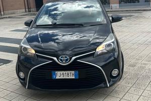 Toyota yaris hybrid