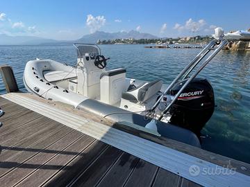 Noleggio Gommone e barca