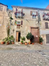 Intero Stabile B&B nel cuore di Bosa Città 190 mq