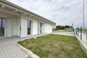 VILLA A SCHIERA A GHEDI