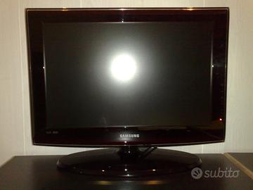 Tv Samsung LCD 22 pollici modello LE22A656
