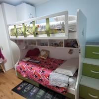 Cameretta con letto a castello