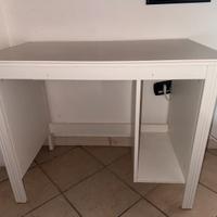 Scrivania ikea Brusali