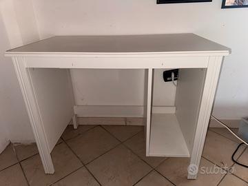 Scrivania ikea Brusali