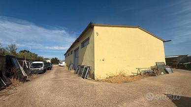 Guspini- Capannone nella zona Industriale