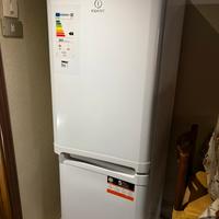 Frigorifero Indesit combinato