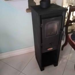 Stufa a legna 6Kw usa 2 mesi
