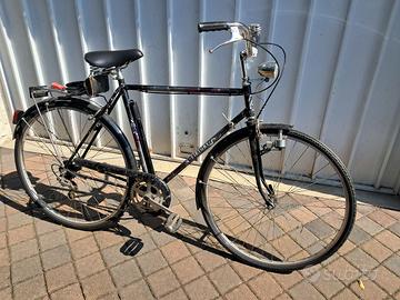 bicicletta da uomo e da donna