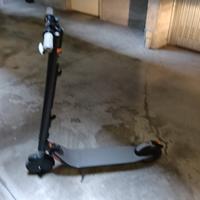 monopattino ninebot es2