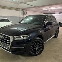 AUDI Q5 40 TDI quattro Business Sport