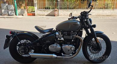 triumph bonneville bobber