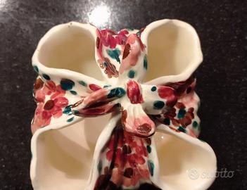 Cestino antico in ceramica.