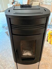 Stufa a pellet Nordica Extraflame nuovissima 12 kW