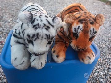 tigri di peluche