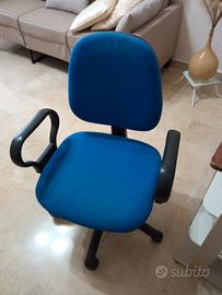 Sedia scrivania con rotelle 