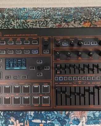 Drum machine Behringer LM Drum