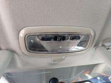 Plafoniera anteriore MAZDA 2 del 2004