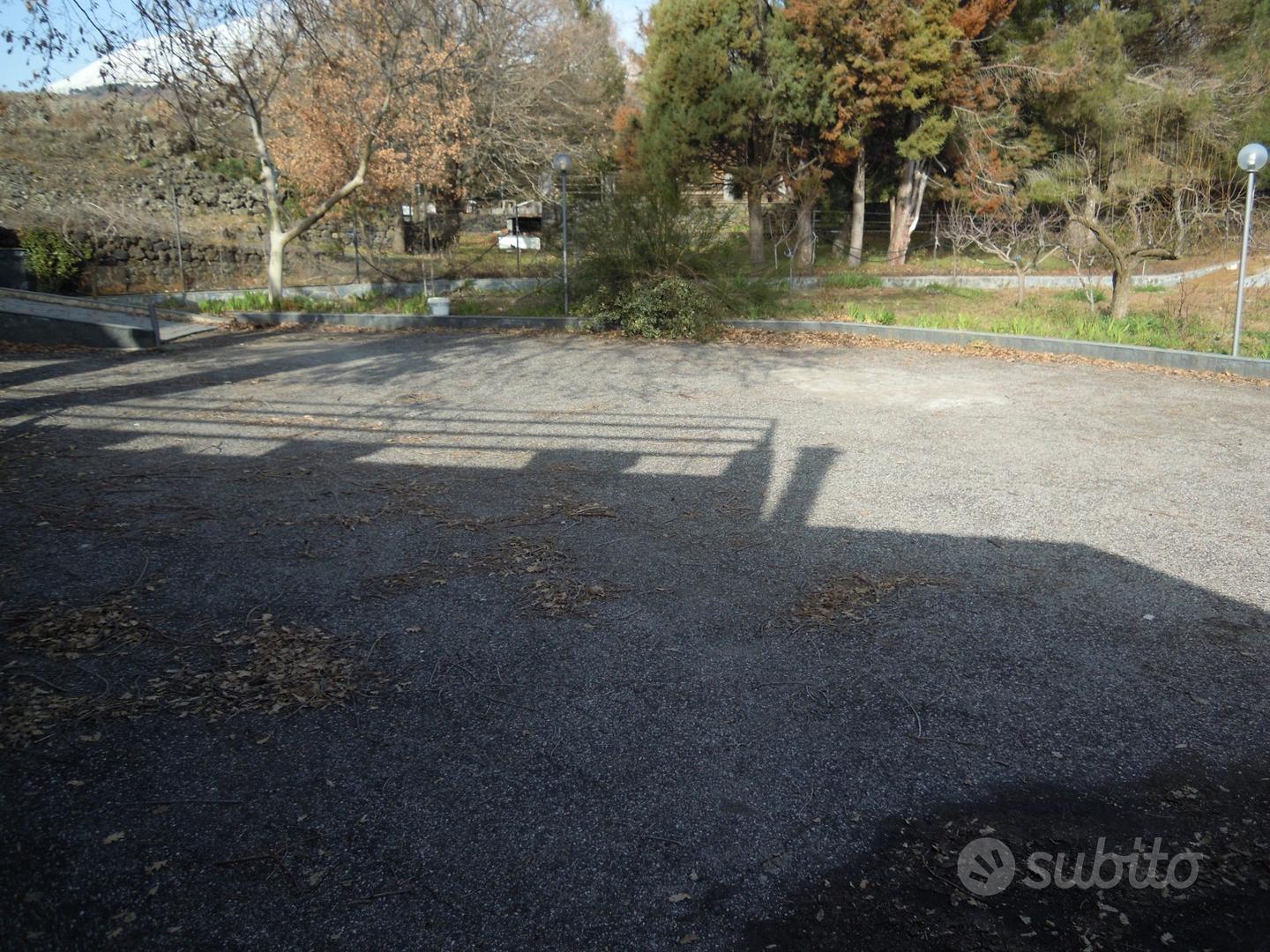 VILLA 134 mq con 1.700 mq di Terreno a Ragalna - Altro
