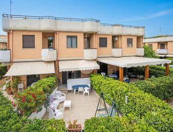 VILLA A SCHIERA A VASTO