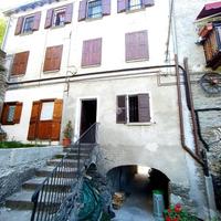 2 LOCALI A INTROD