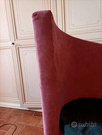 Poltrona moderna rivestita in alcantara