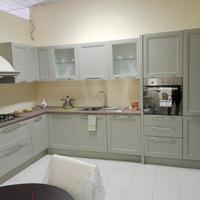 Cucina Aran Magistra legno in esposizione